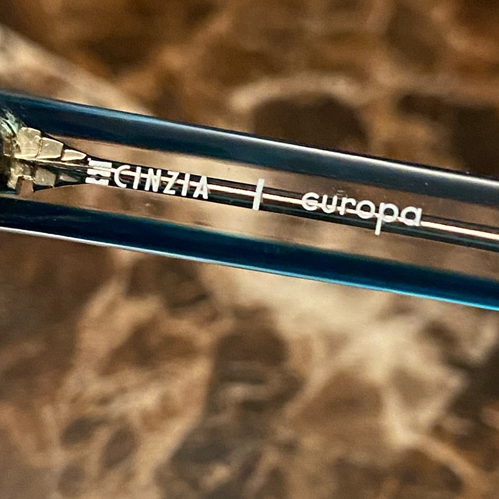 Cinzia Eyeglass Frames. - image 3